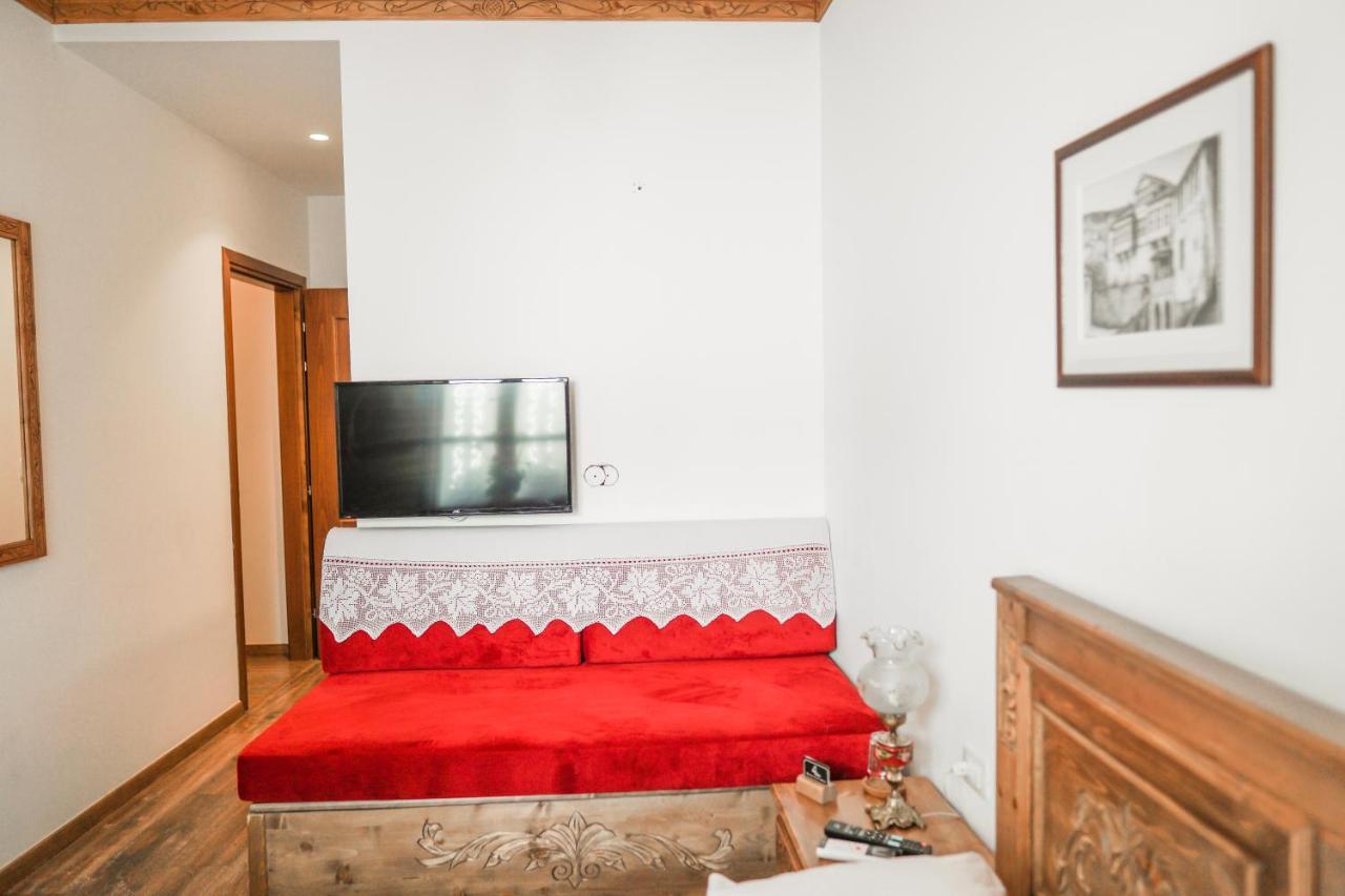 Gjirokastër 4Rooms Hotel المظهر الخارجي الصورة