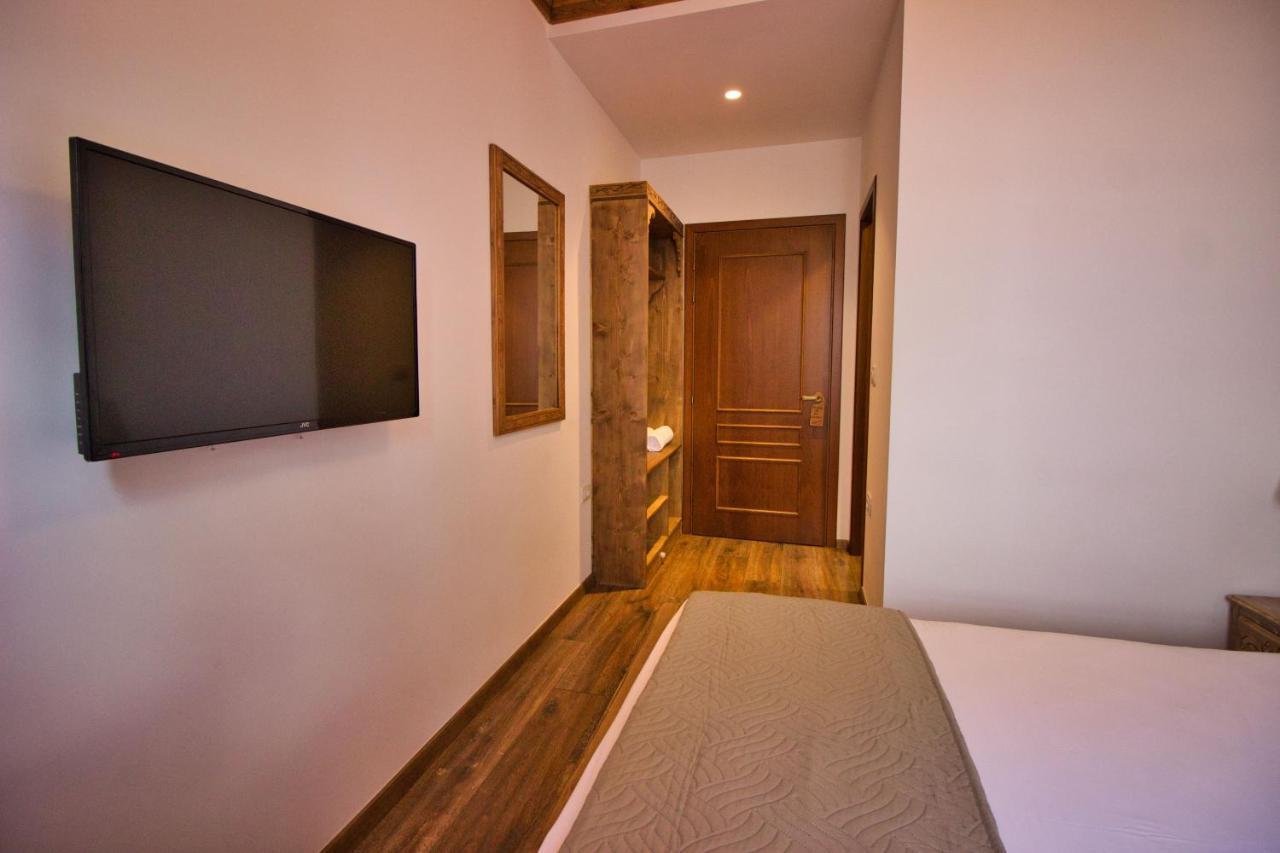 Gjirokastër 4Rooms Hotel المظهر الخارجي الصورة