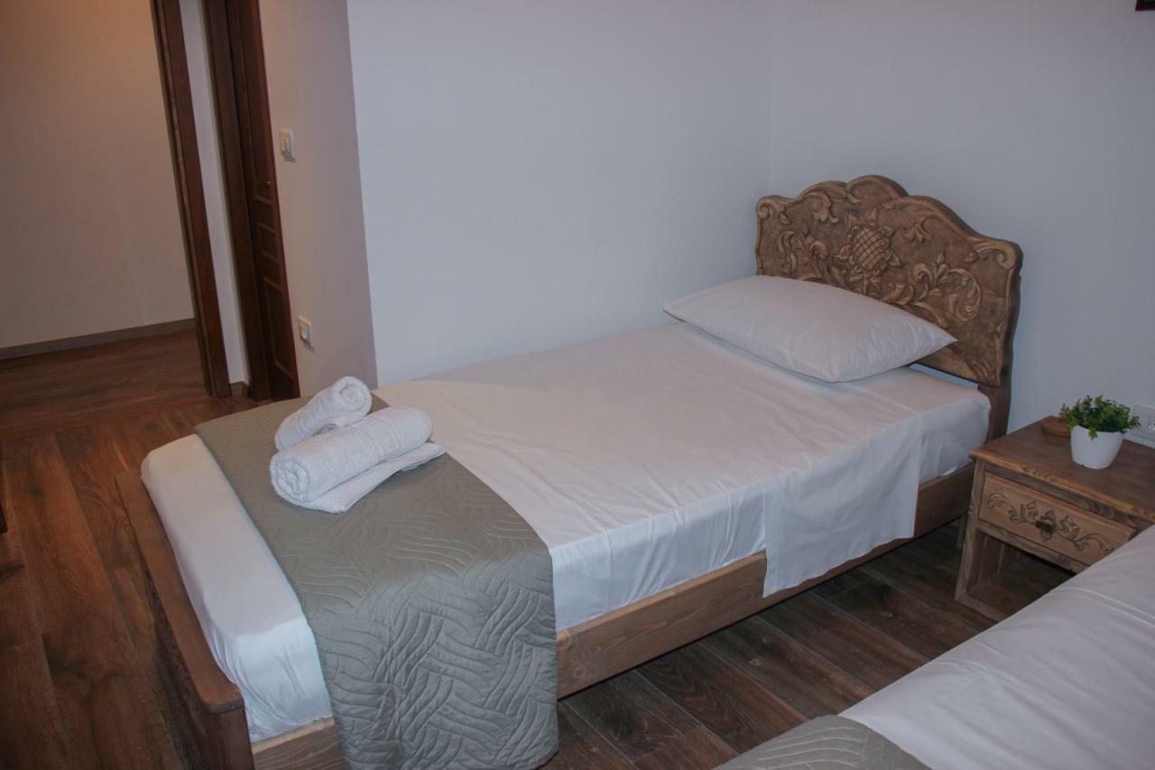 Gjirokastër 4Rooms Hotel المظهر الخارجي الصورة