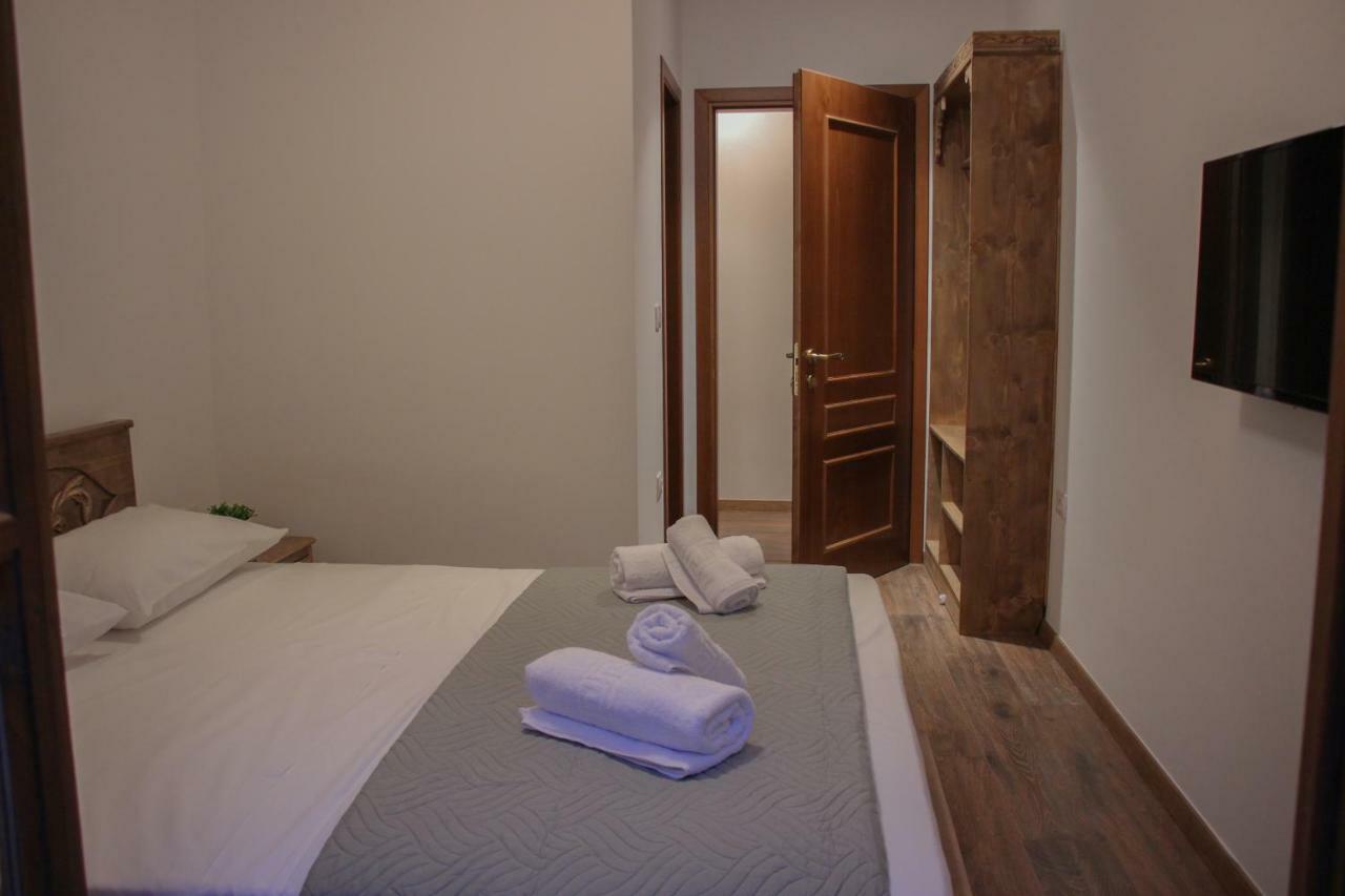 Gjirokastër 4Rooms Hotel المظهر الخارجي الصورة