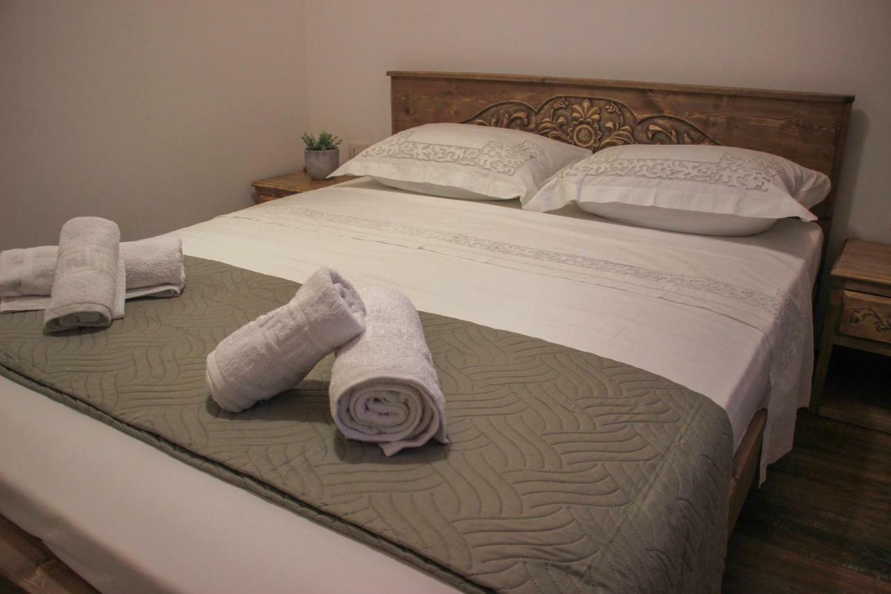 Gjirokastër 4Rooms Hotel المظهر الخارجي الصورة